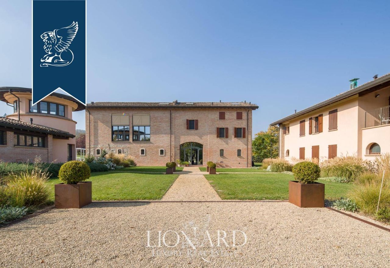 Villa in Reggio Emilia, Italy, 800 m² - picture 9