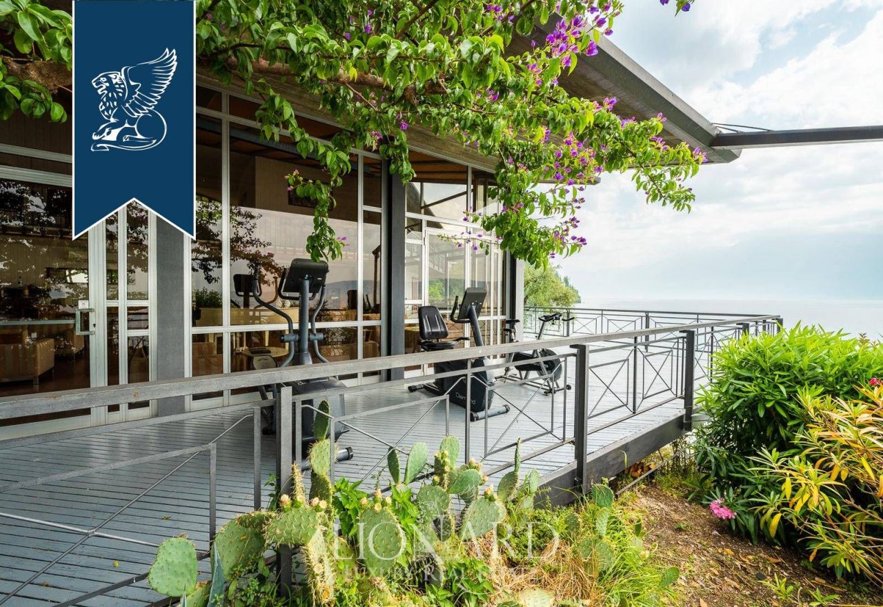 Villa in Brescia, Italy, 450 m² - picture 9