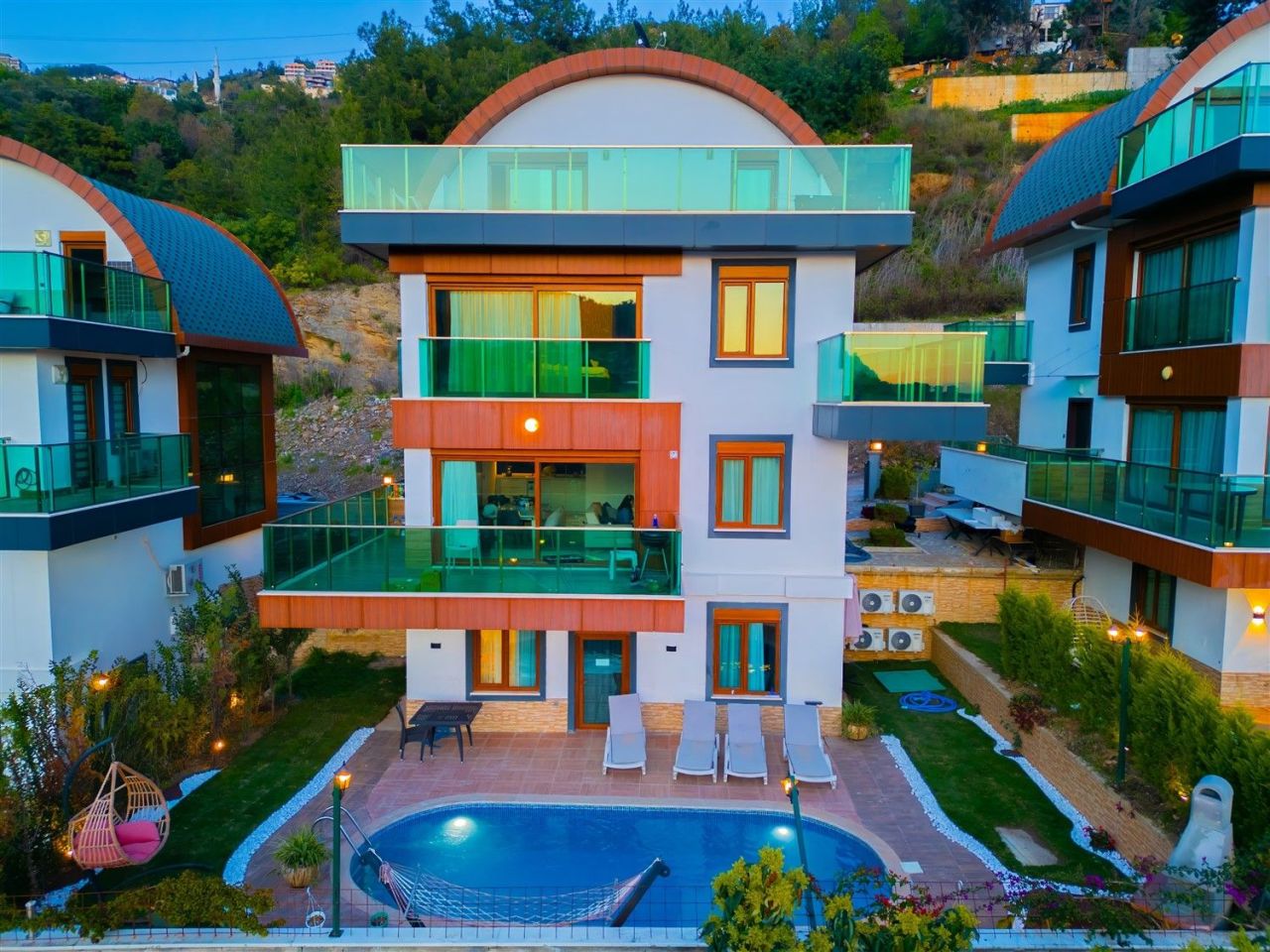 Villa à Alanya, Turquie, 280 m² - image 1