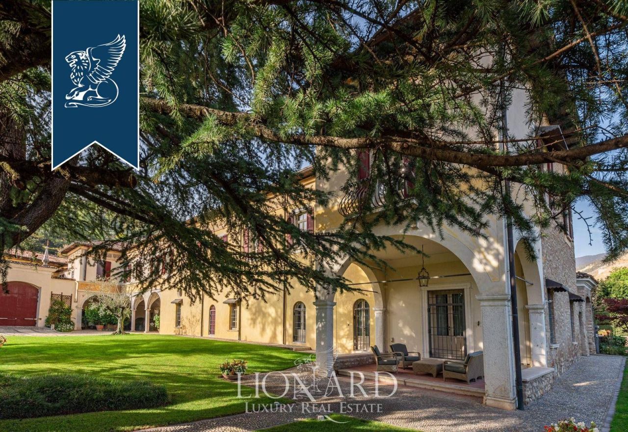 Casa a Brescia, Italia, 1 850 m² - foto 9