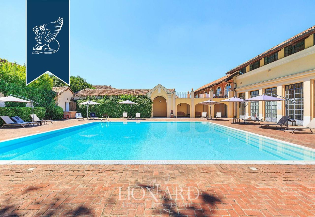 Hotel en Turín, Italia, 3 500 m² - imagen 9