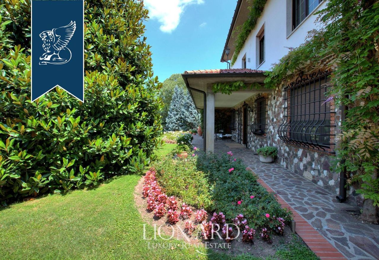 Villa a Mantova, Italia, 1 000 m² - foto 9