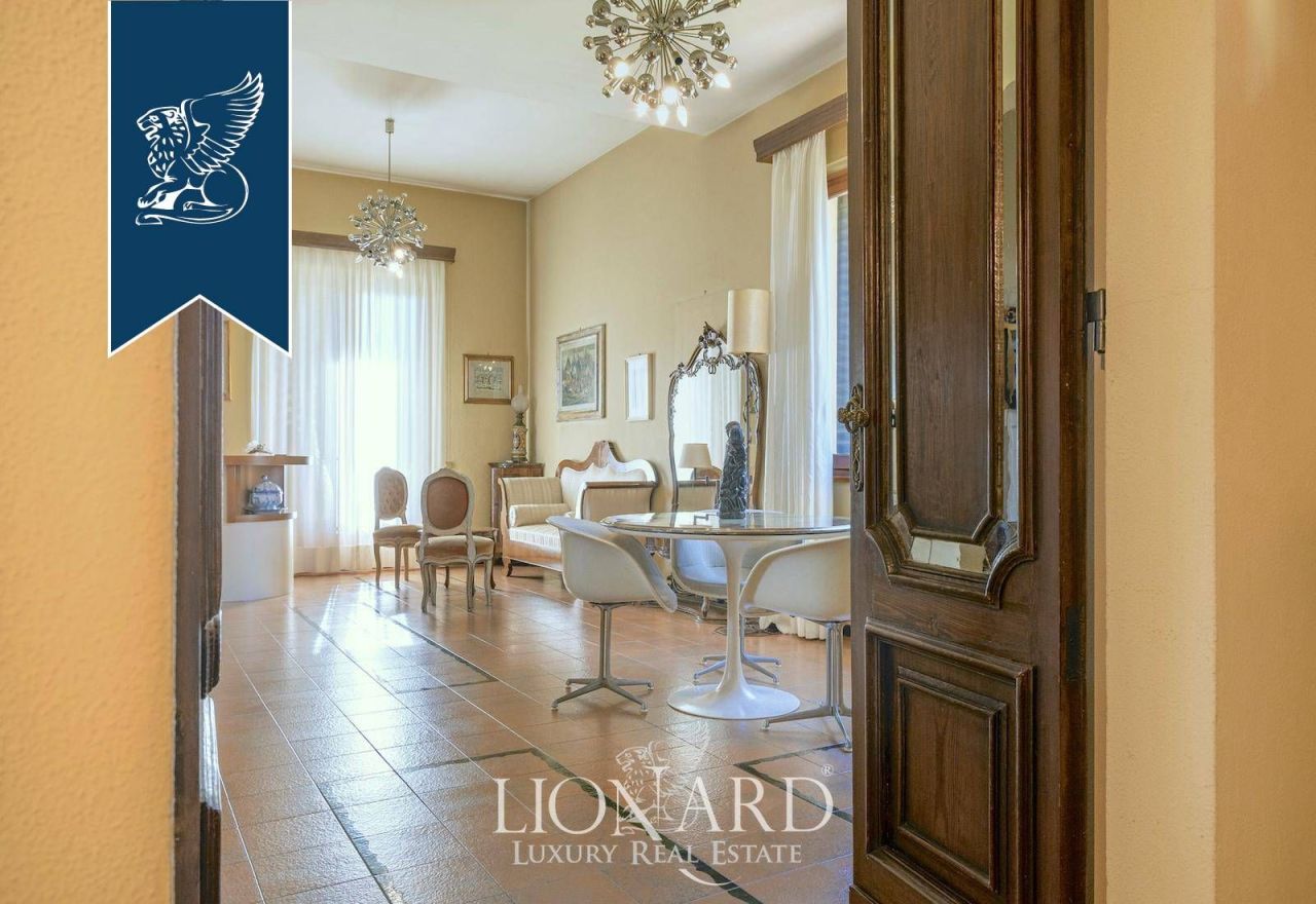 Villa à Greve in Chianti, Italie, 680 m² - image 9