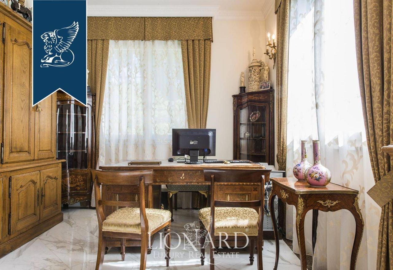 Villa en Livorno, Italia, 800 m² - imagen 9