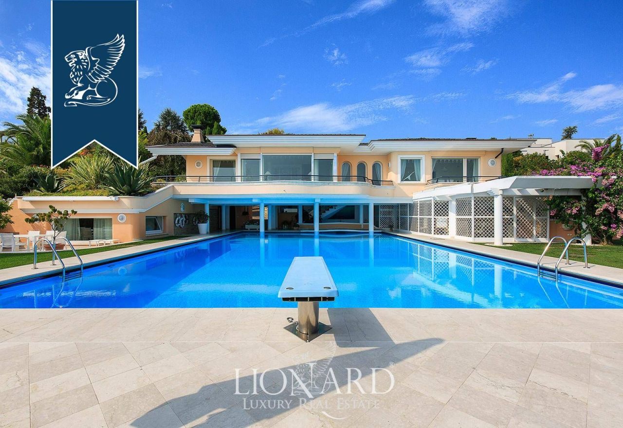 Villa in Padenghe sul Garda, Italy, 800 m² - picture 9