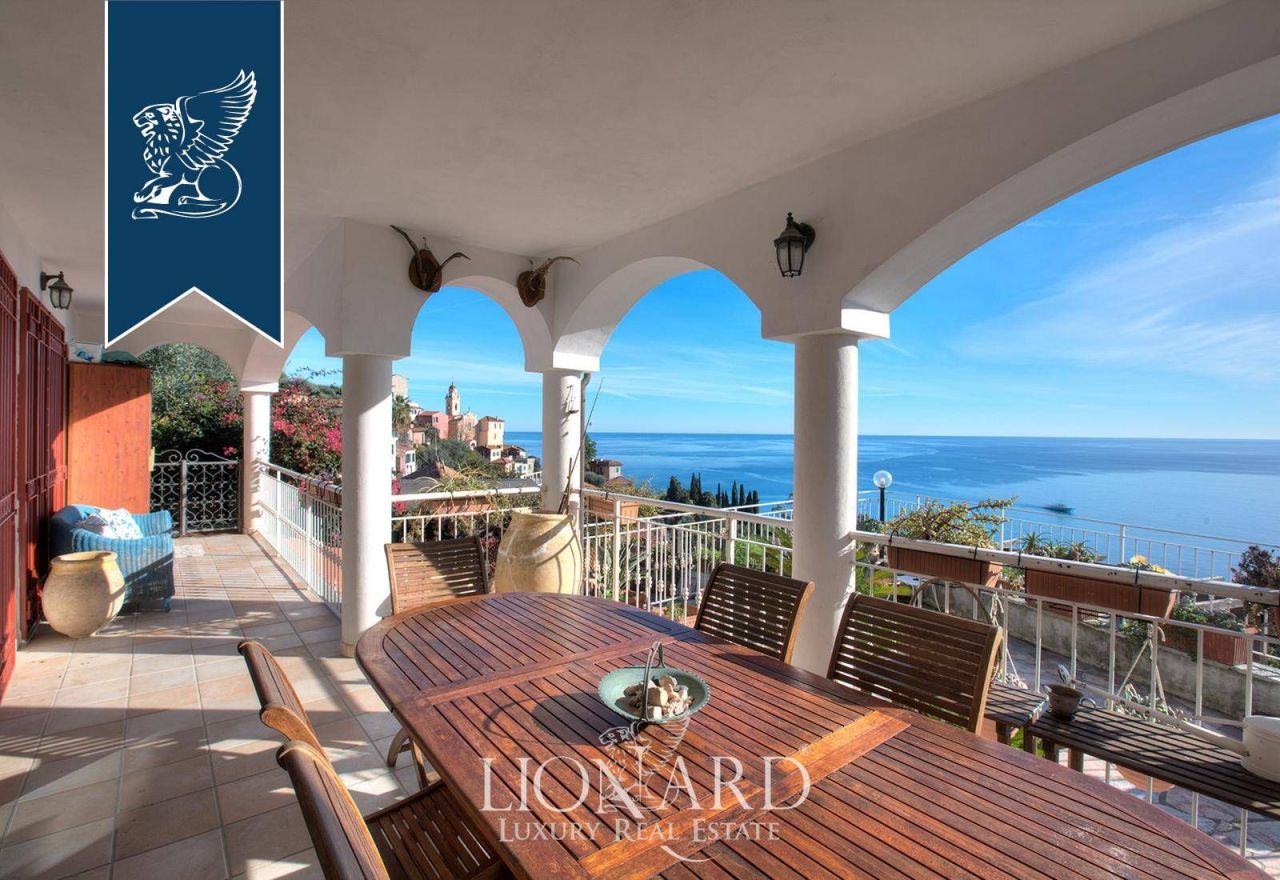 Villa in Ventimiglia, Italy, 220 m² - picture 10