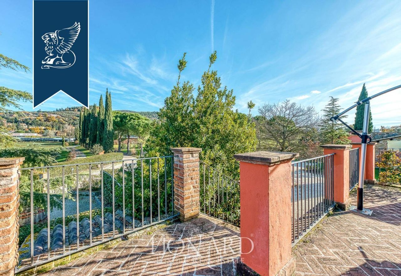 Farm in Bettona, Italy, 1 900 m² - picture 10