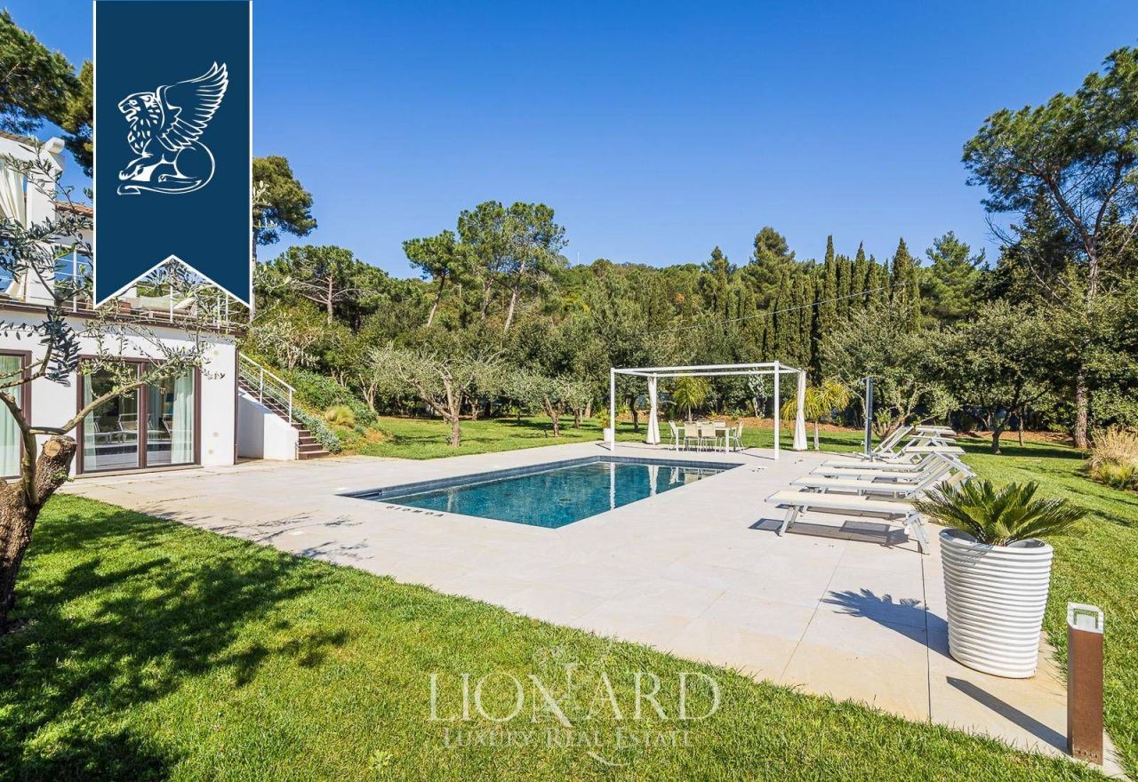 Villa in Livorno, Italy, 415 m² - picture 10