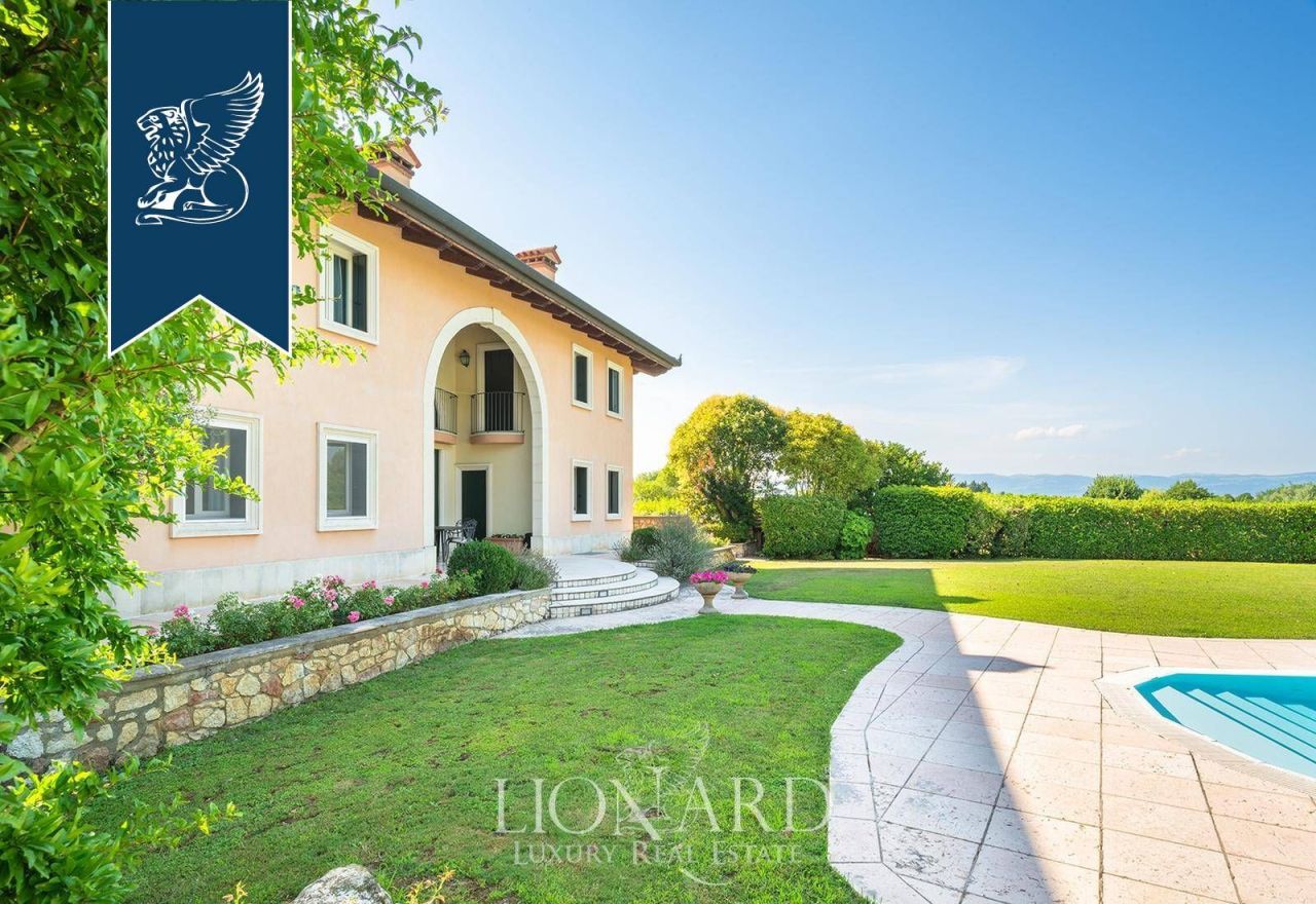 Villa in Vicenza, Italy, 500 m² - picture 11