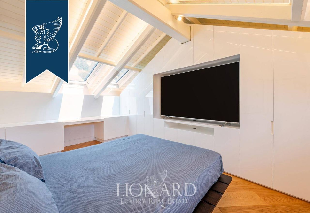 Apartment in Como, Italy, 239 m² - picture 11