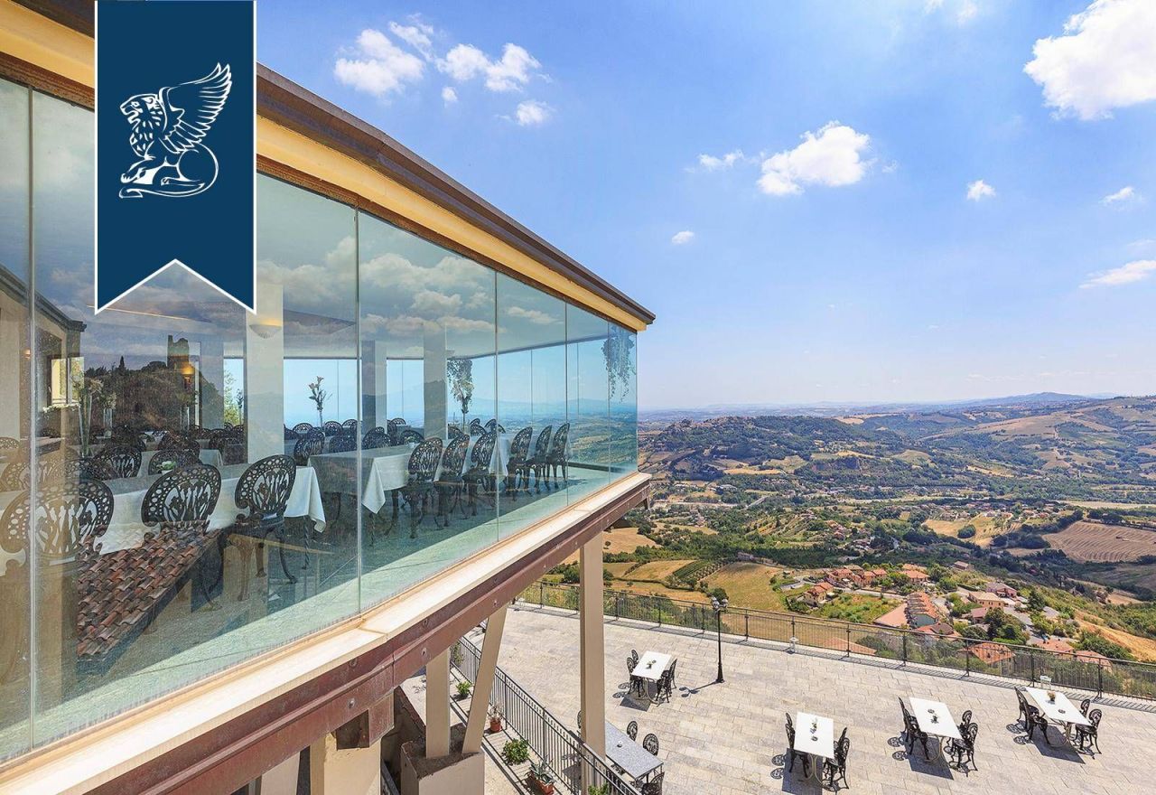 Castle in Rimini, Italy, 3 000 m² - picture 11