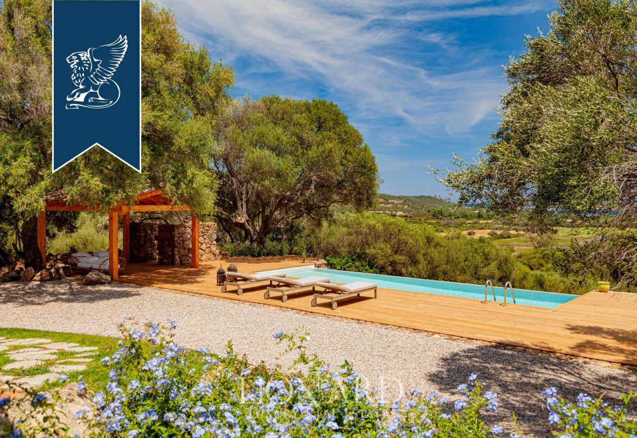 Villa a Olbia, Italia, 280 m² - foto 11