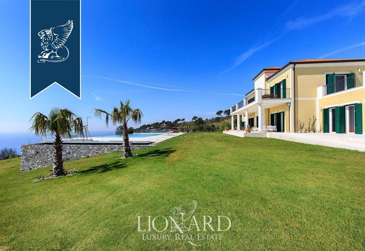 Villa à Imperia, Italie, 800 m² - image 11