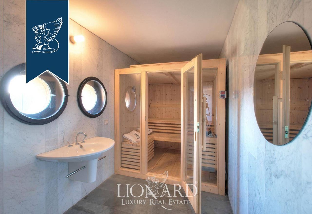 Villa en Monza, Italia, 1 000 m² - imagen 11