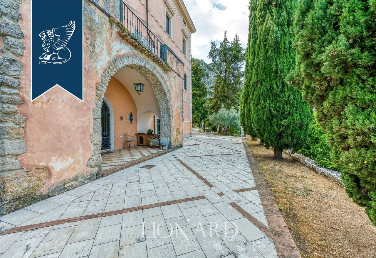 Villa in Frosinone, Italy, 1 000 m² - picture 11