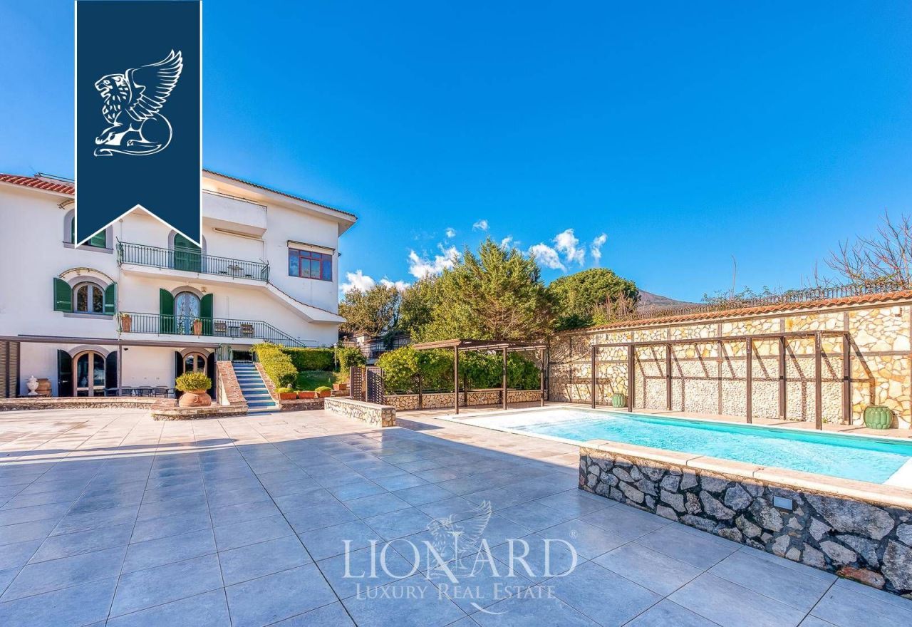 Villa in Naples, Italy, 500 m² - picture 11