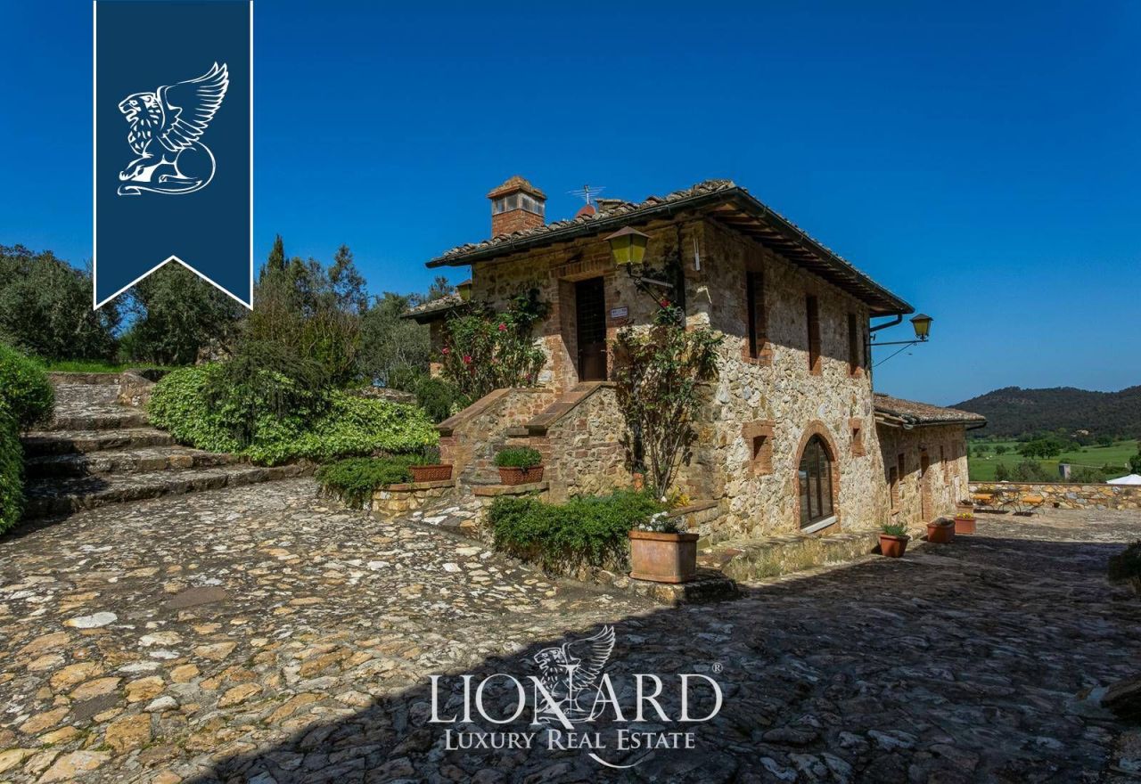 Casa en Siena, Italia, 1 900 m² - imagen 11