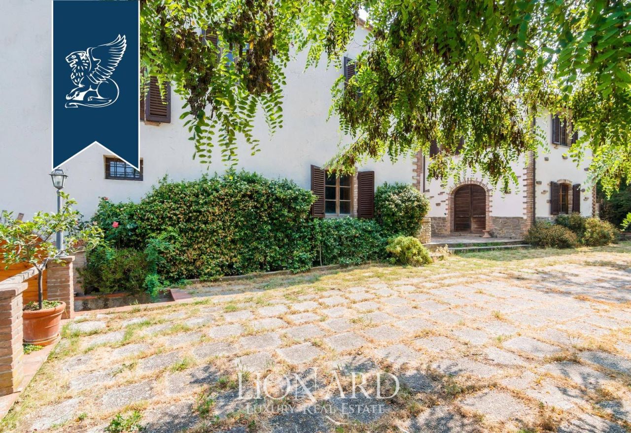 Granja en Montespertoli, Italia, 837 m² - imagen 11