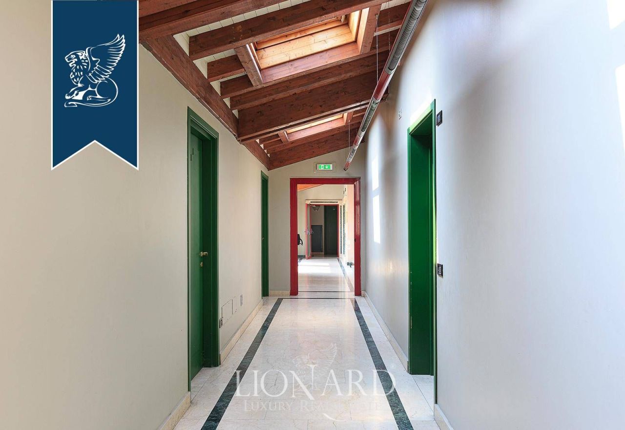 House in Brescia, Italy, 3 230 m² - picture 11