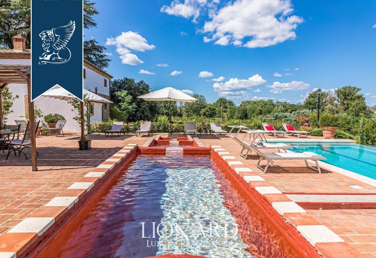 Villa in Arezzo, Italy, 1 200 m² - picture 11