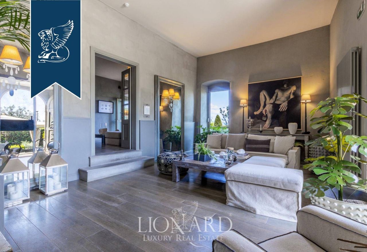 Hotel en Arezzo, Italia, 1 850 m² - imagen 11