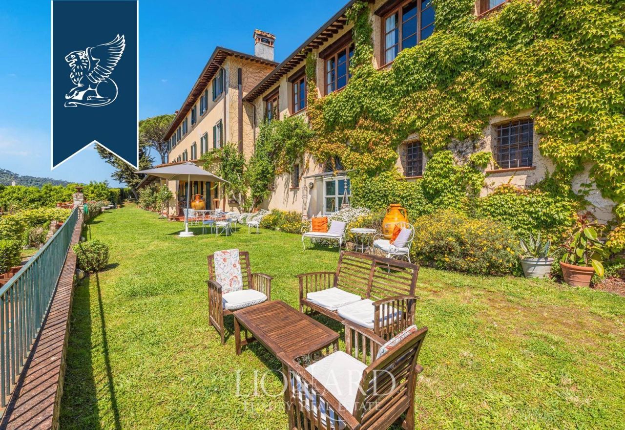 Villa en Lucca, Italia, 1 100 m² - imagen 11