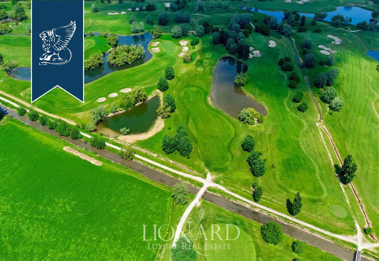 Villa in Cremona, Italy, 19 000 m² - picture 10