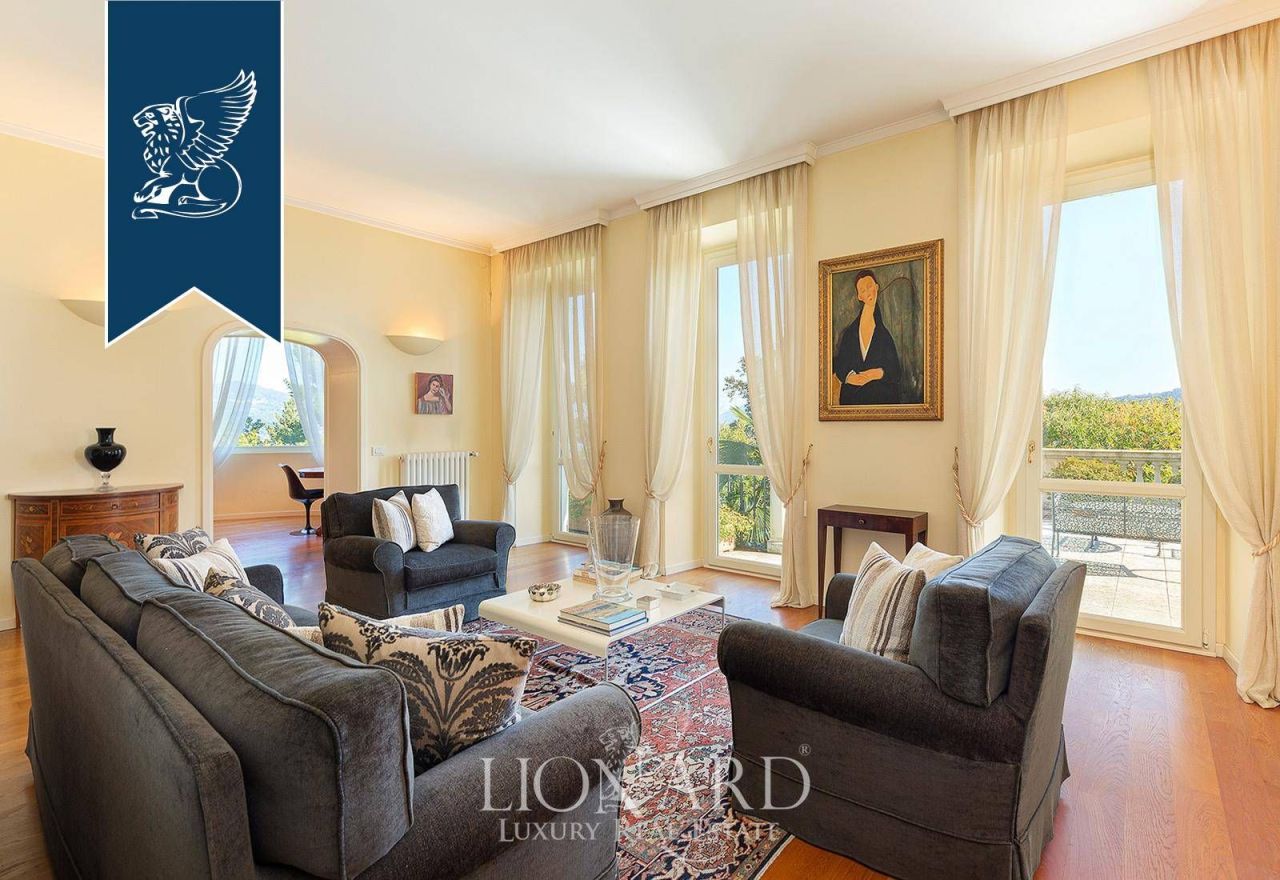 Villa in Arona, Italien, 1 000 m² - Foto 10