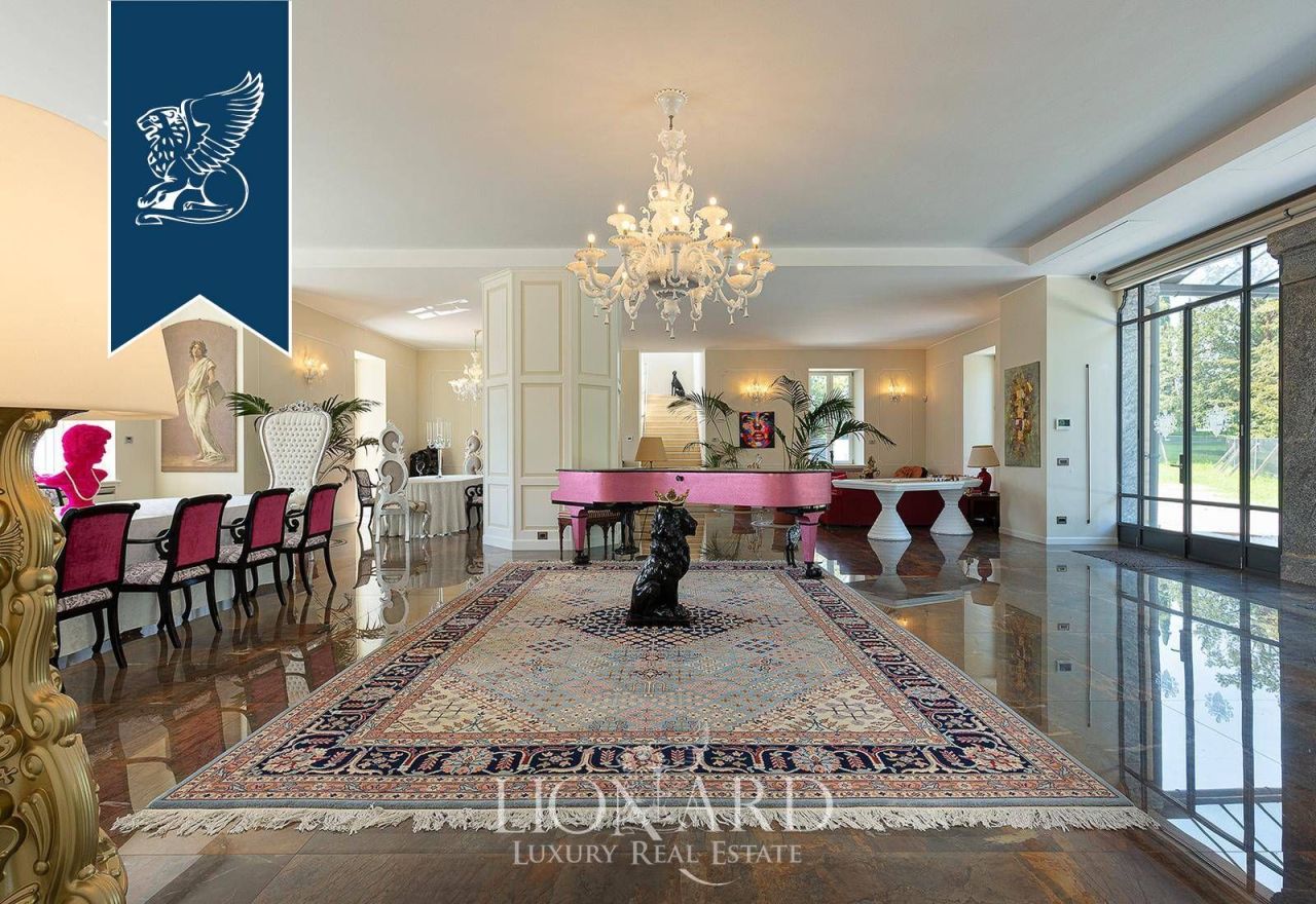 Villa in Bergamo, Italy, 2 196 m² - picture 10