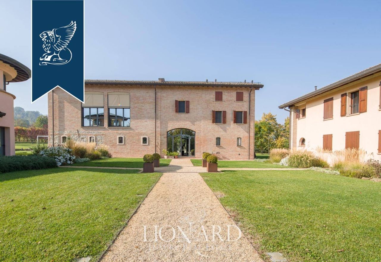 Villa in Reggio Emilia, Italy, 800 m² - picture 10