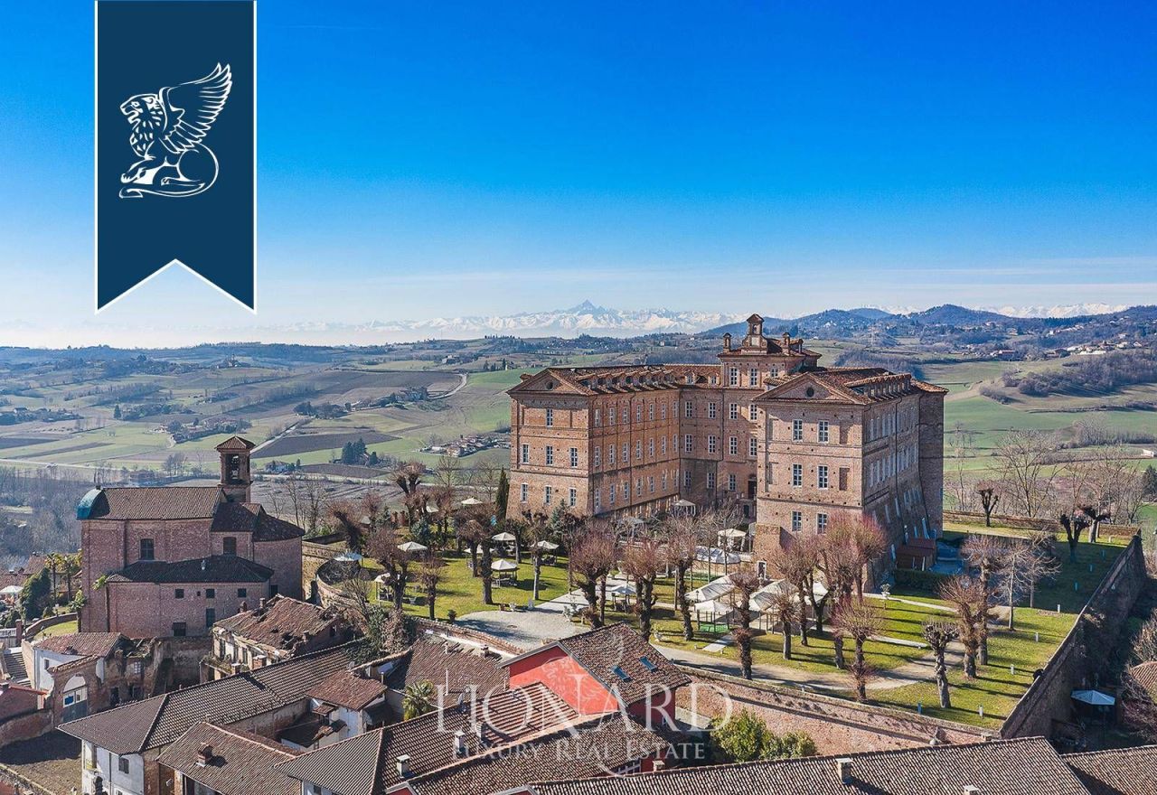 Castillo en Turín, Italia, 10 550 m² - imagen 10