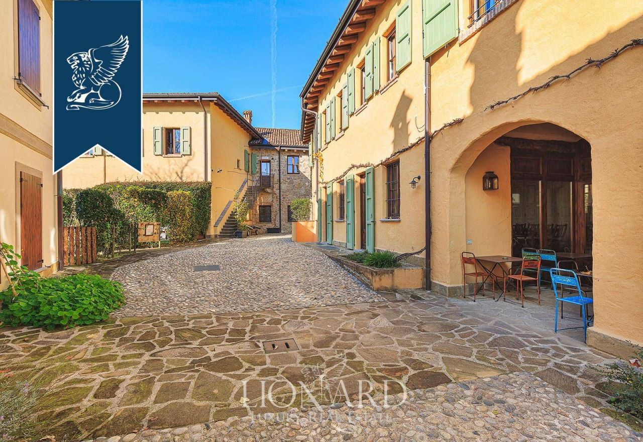 House in Sirtori, Italy, 2 305 m² - picture 10