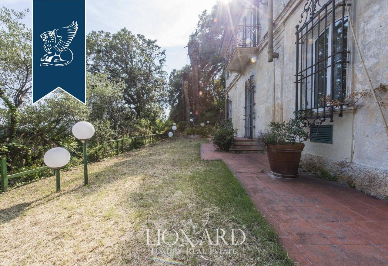 Villa in La Spezia, Italy, 600 m² - picture 10