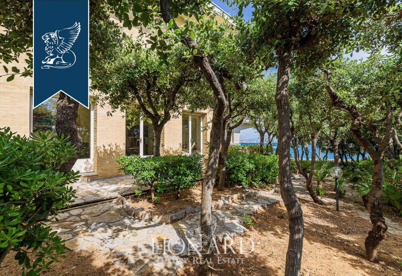 Villa à Rosignano Marittimo, Italie, 550 m² - image 10