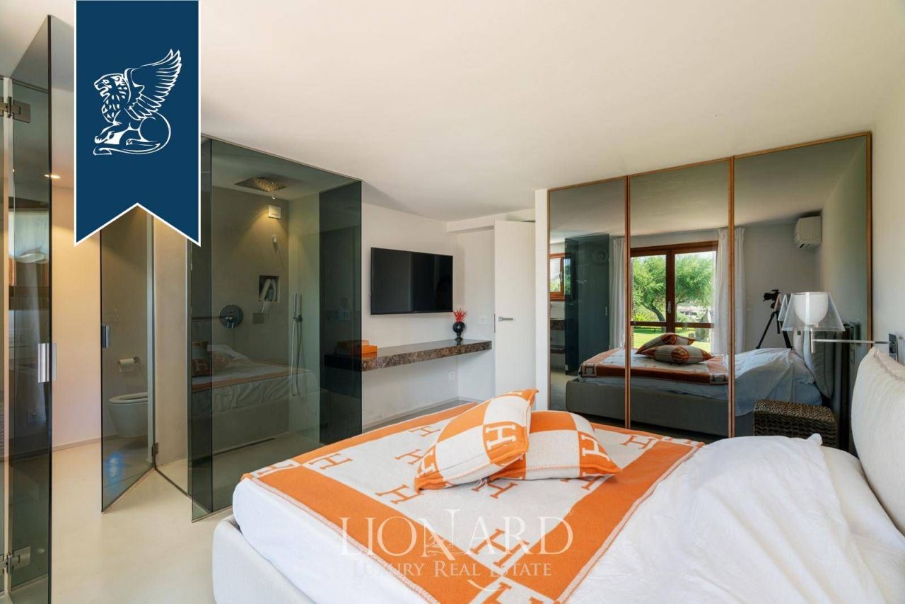 Villa a Olbia, Italia, 340 m² - foto 12