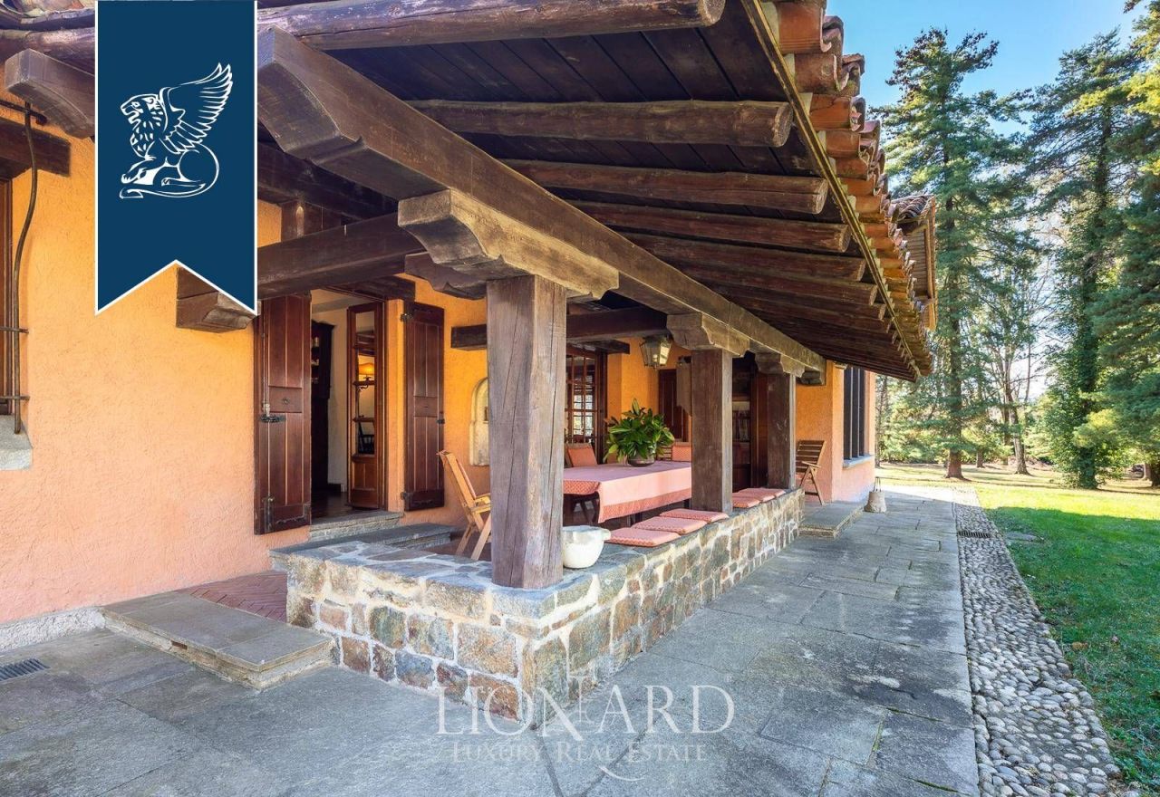 Villa in Novara, Italy, 850 m² - picture 12