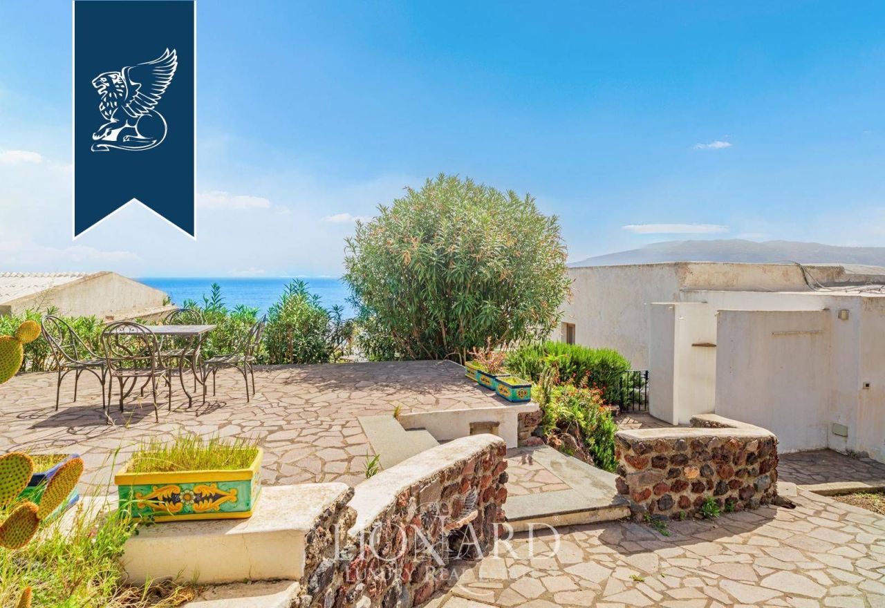 Villa a Messina, Italia, 300 m² - foto 12