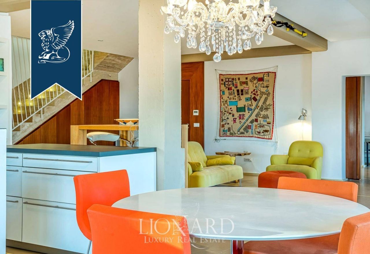 Villa in Latina, Italy, 630 m² - picture 12