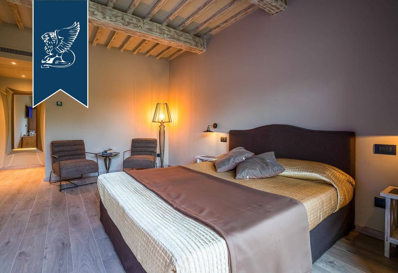 Farm in Arezzo, Italien, 1 100 m² - Foto 12