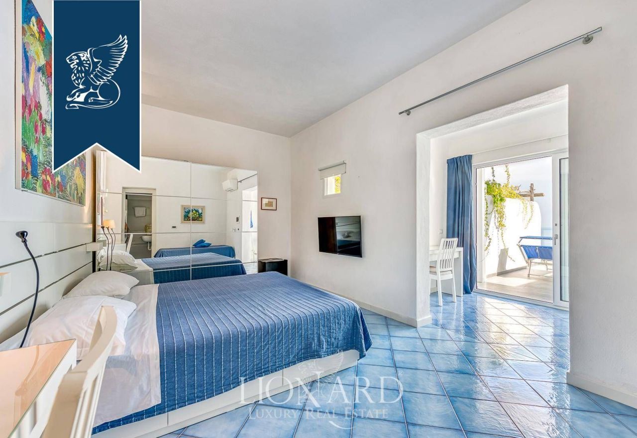 Hotel en Nápoles, Italia, 400 m² - imagen 12