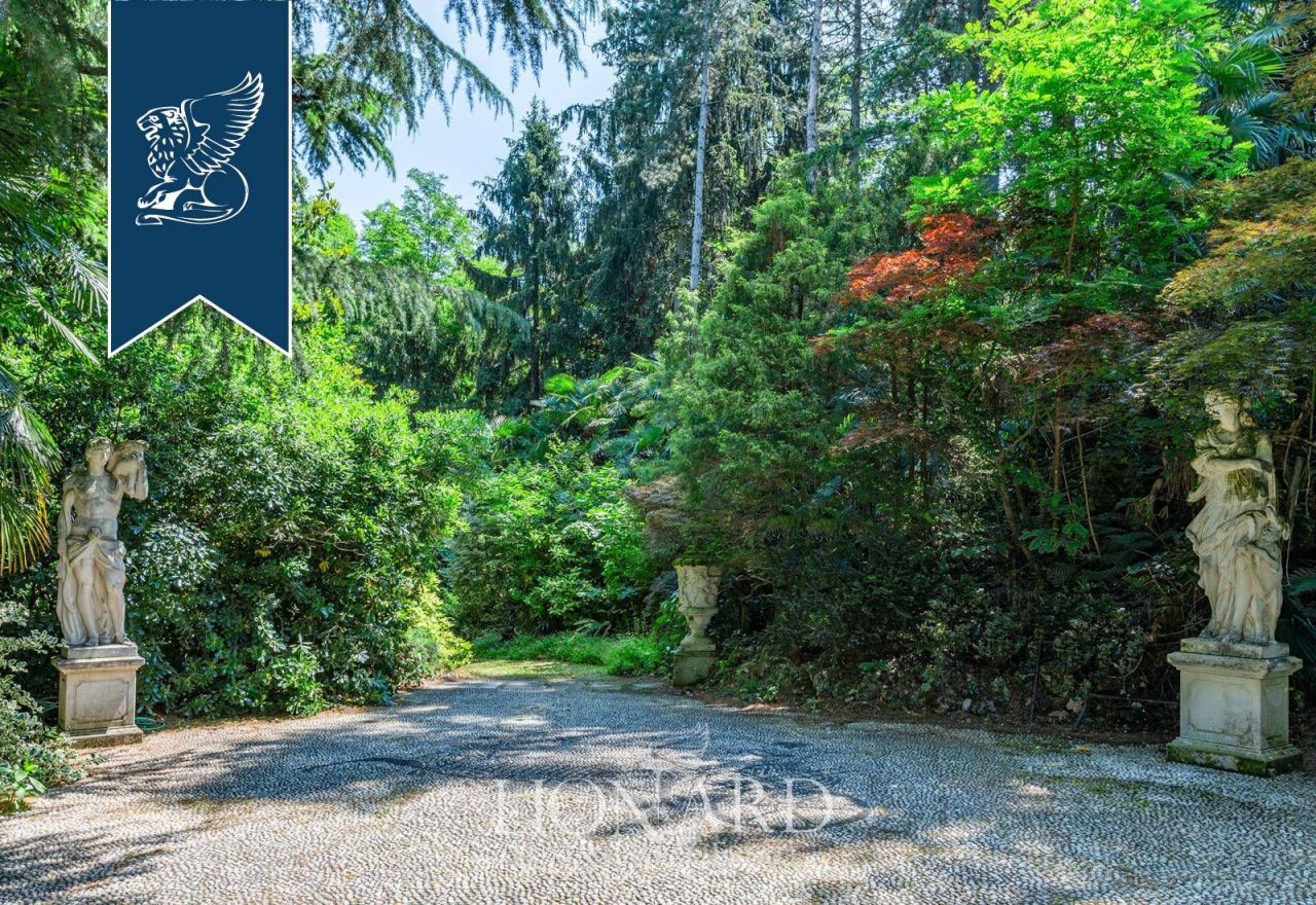 Villa en Merate, Italia, 500 m² - imagen 12