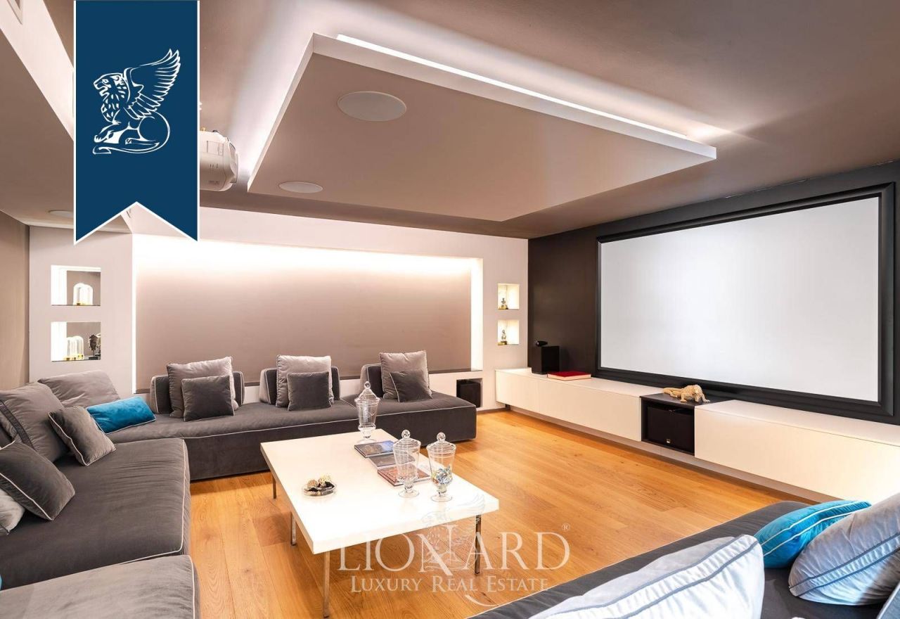 Villa en province of Verbano-Cusio-Ossola, Italia, 950 m² - imagen 12