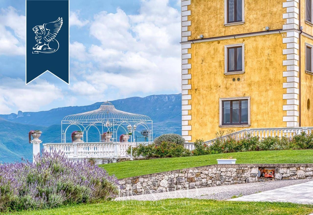 Villa à Salerne, Italie, 5 500 m² - image 12