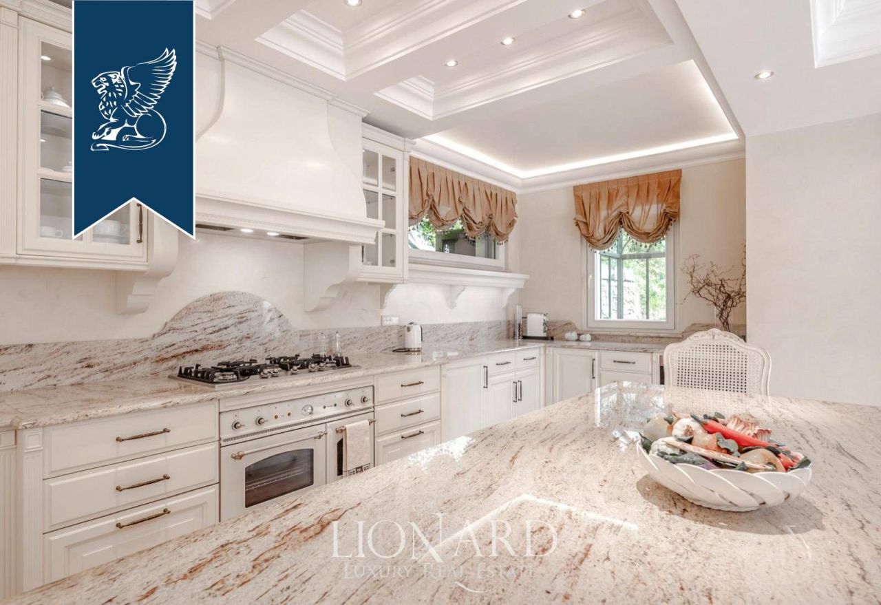 Villa à Cannero Riviera, Italie, 814 m² - image 12