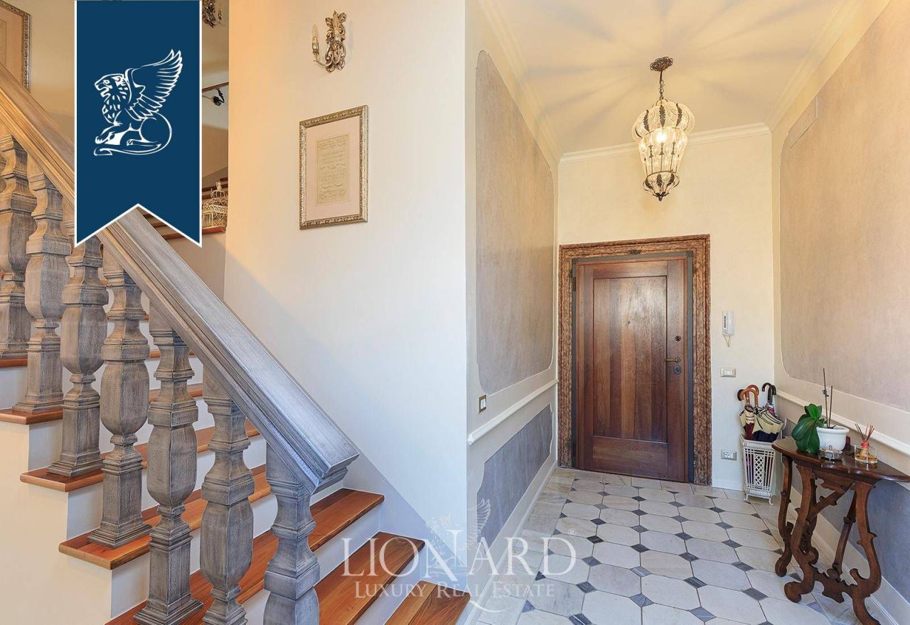 Apartment in Venice, Italy, 310 m² - picture 12