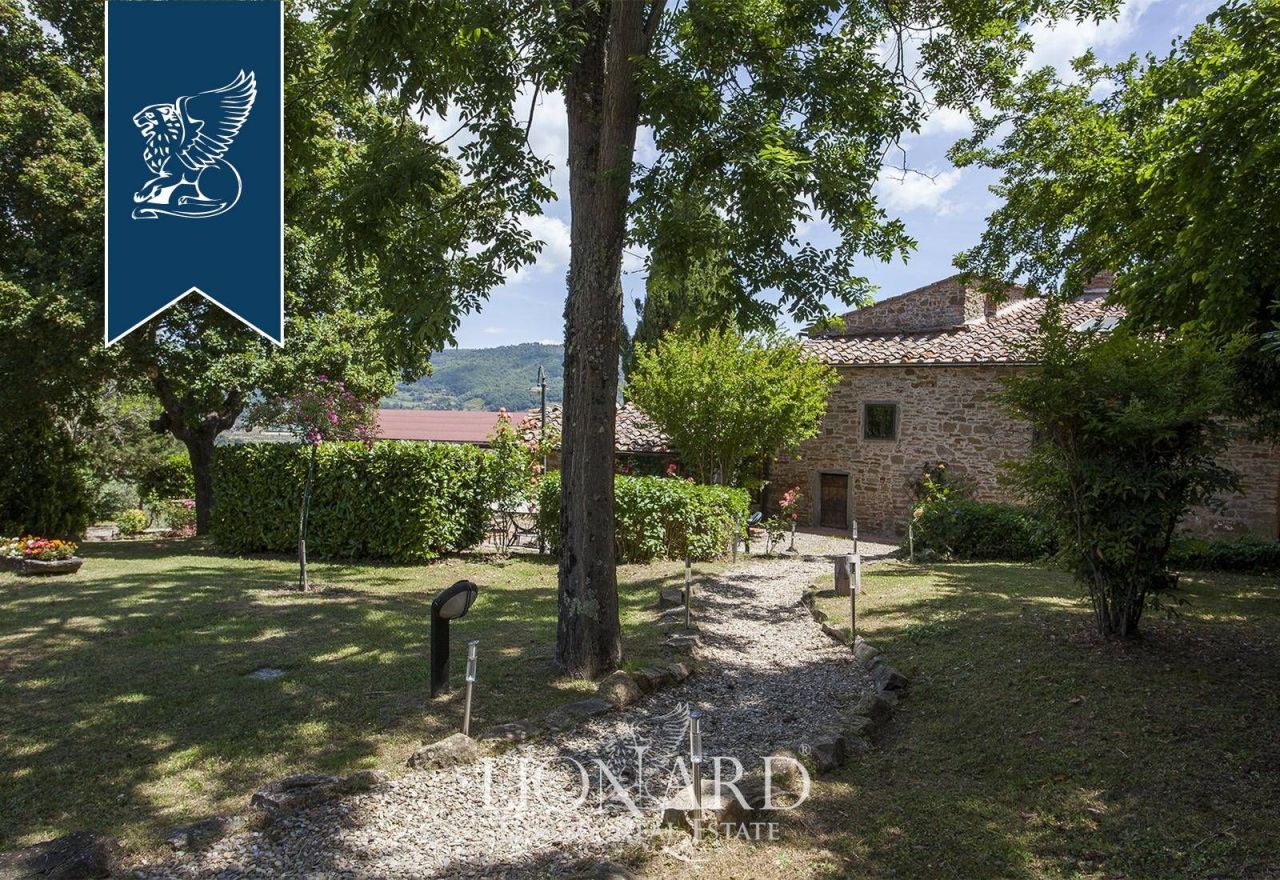 Farm in Greve in Chianti, Italy, 393 m² - picture 12