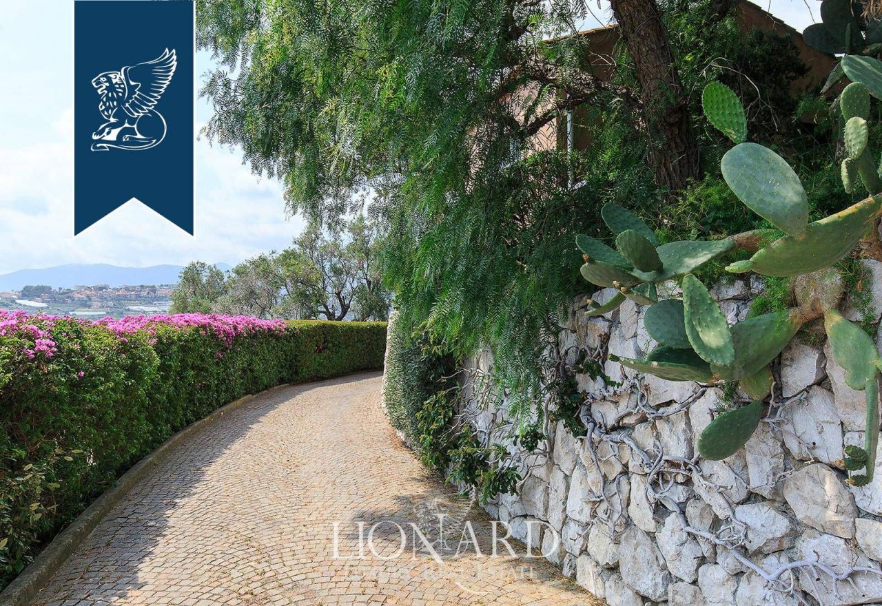 Villa en San Remo, Italia, 800 m² - imagen 12