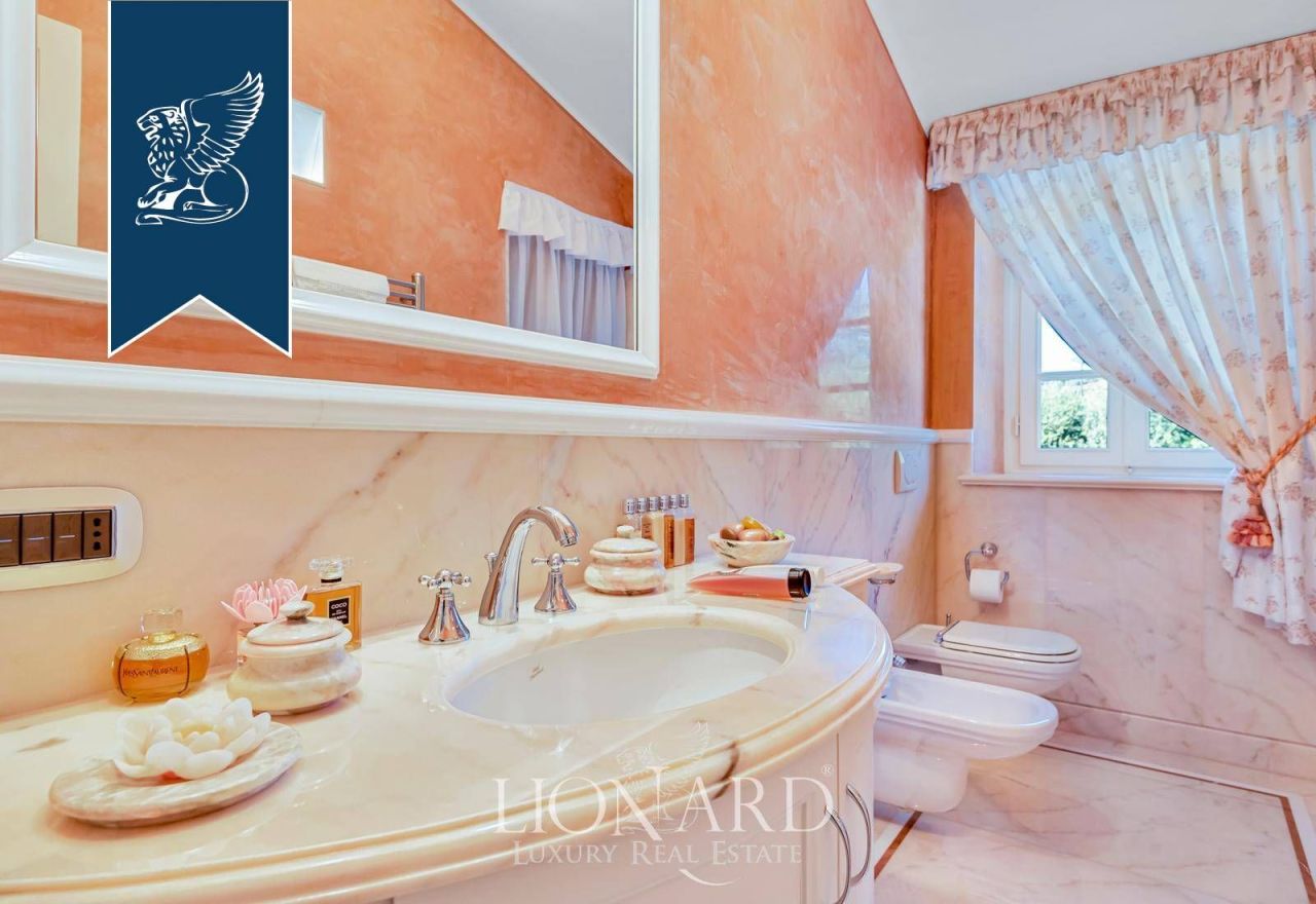 Villa à Capannori, Italie, 600 m² - image 12