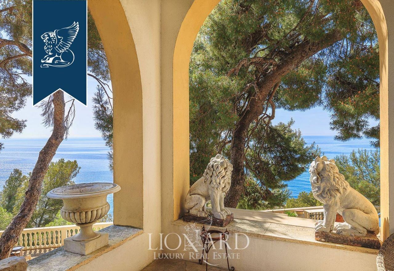 Villa à Imperia, Italie, 800 m² - image 12