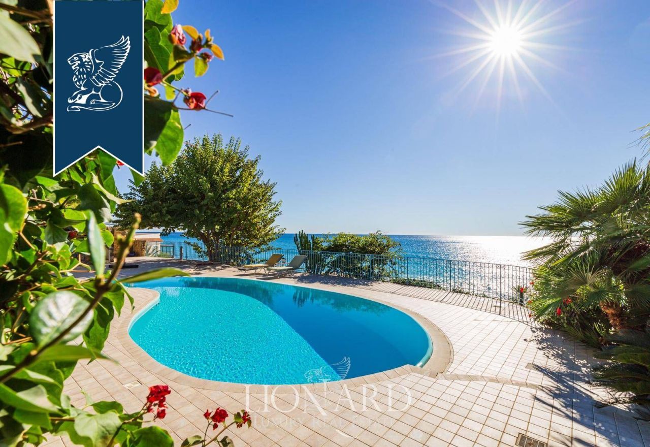 Villa in Ospedaletti, Italy, 450 m² - picture 12